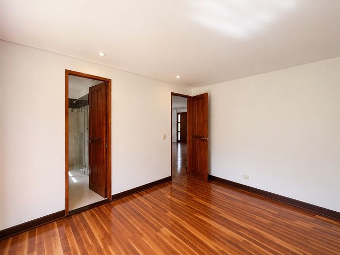Casa de 3 alcobas en venta en Escobero, Envigado, 270 m² · foto 10 de 20