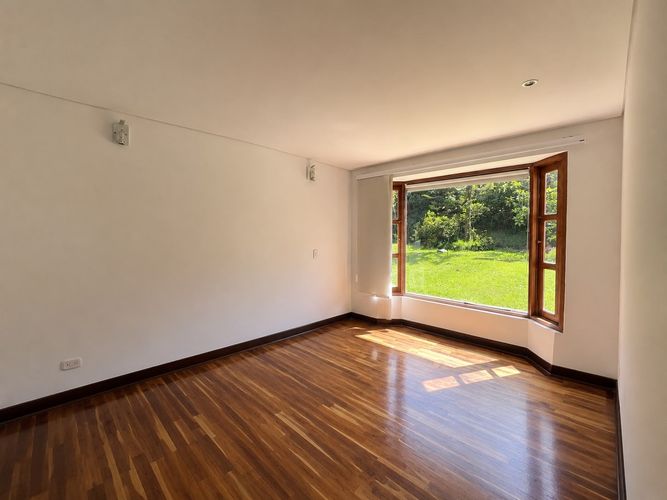 Casa de 3 alcobas en venta en Escobero, Envigado, 270 m² · foto 14 de 20