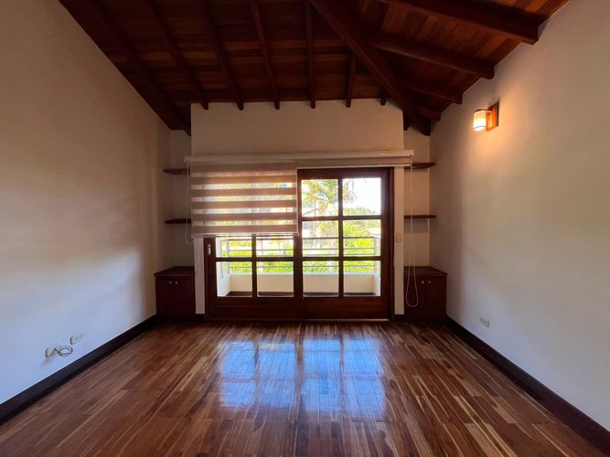 Casa de 3 alcobas en venta en Escobero, Envigado, 270 m² · foto 17 de 20