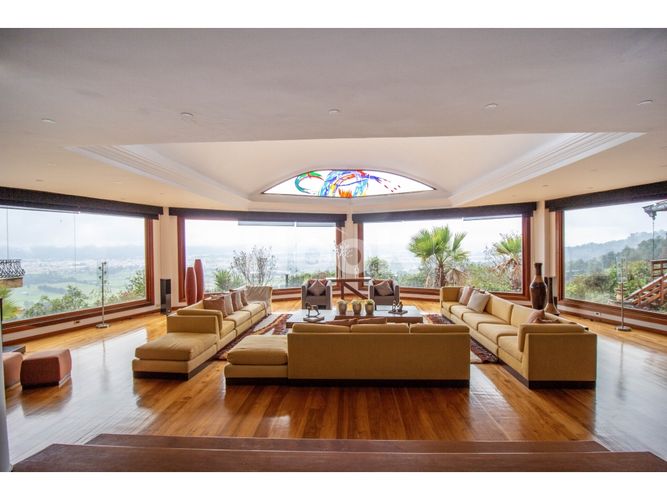Casa de 7 alcobas en venta en Altos De Yerbabuena, Chía, 1977 m² · foto 5 de 24