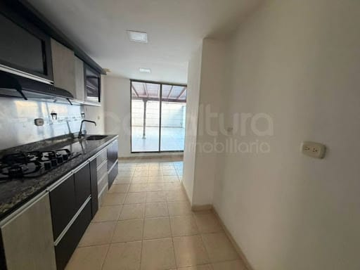 Apartamento de 3 alcobas en arriendo en Las Palmas, Medellín, 162 m² · foto 2 de 21