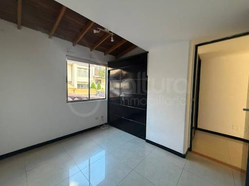Apartamento de 3 alcobas en arriendo en Las Palmas, Medellín, 162 m² · foto 12 de 21