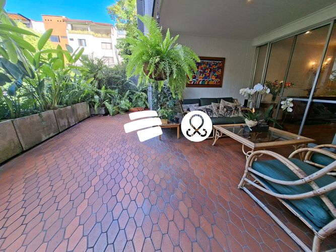 Apartamento de 3 alcobas en venta en La Florida, Medellín, 200 m² · foto 2 de 13
