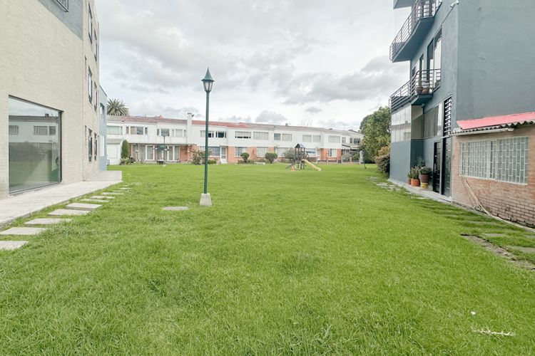 Apartamento de 1 alcoba en venta en Morato, Bogotá, 28 m² · foto 11 de 11