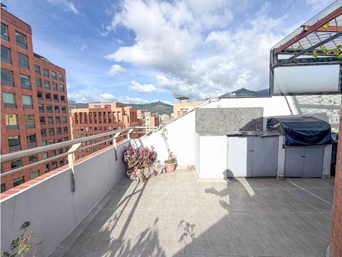 Apartamento de 1 alcoba en venta en Chico Norte, Bogotá, 61 m² · foto 15 de 17