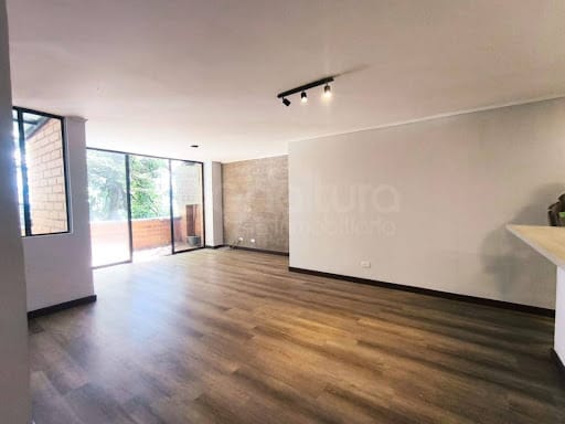 Apartaestudio en arriendo en Milla De Oro, Medellín, 98 m² · foto 5 de 17
