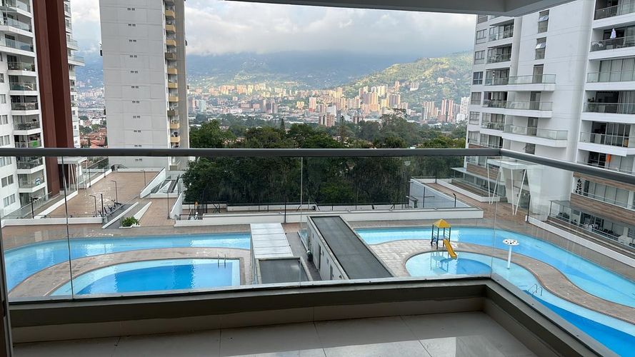 Apartamento en venta en Suramérica, Itagüí · foto 2 de 10