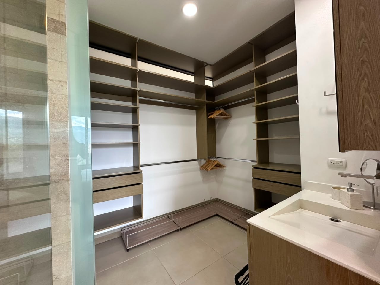 Apartamento en arriendo en San Lucas, Medellín · foto 13 de 14