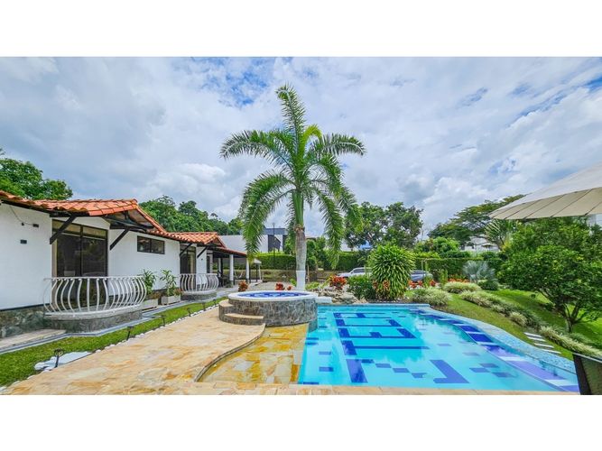 Casa de 4 alcobas en venta en Jardin Bajo, Armenia, 420 m² · foto 3 de 24