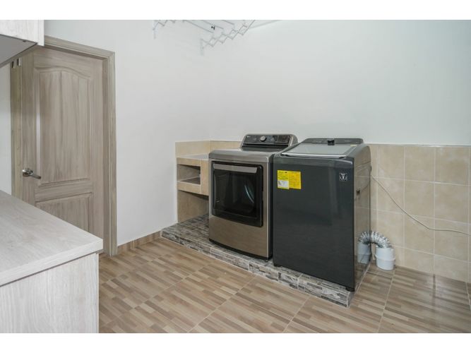 Casa de 4 alcobas en venta en Jardin Bajo, Armenia, 420 m² · foto 10 de 24