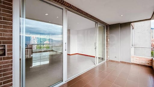 Apartamento de 3 alcobas en arriendo en El Tesoro, Medellín, 127 m² · foto 5 de 24