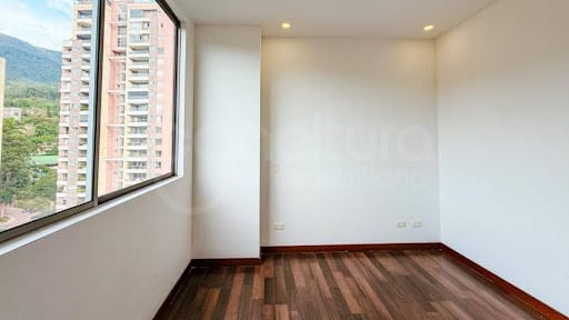 Apartamento de 3 alcobas en arriendo en El Tesoro, Medellín, 127 m² · foto 8 de 24