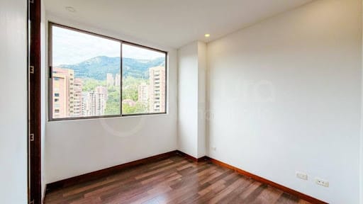 Apartamento de 3 alcobas en arriendo en El Tesoro, Medellín, 127 m² · foto 9 de 24