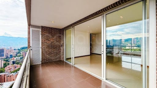 Apartamento de 3 alcobas en arriendo en El Tesoro, Medellín, 127 m² · foto 17 de 24