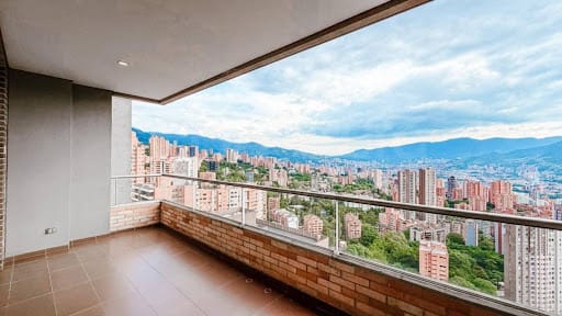 Apartamento de 3 alcobas en arriendo en El Tesoro, Medellín, 127 m² · foto 20 de 24