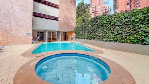 Apartamento de 3 alcobas en arriendo en El Tesoro, Medellín, 127 m² · foto 21 de 24