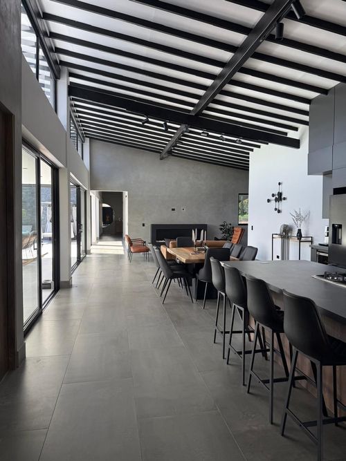 Casa de 4 alcobas en venta en La Ceja · foto 4 de 24