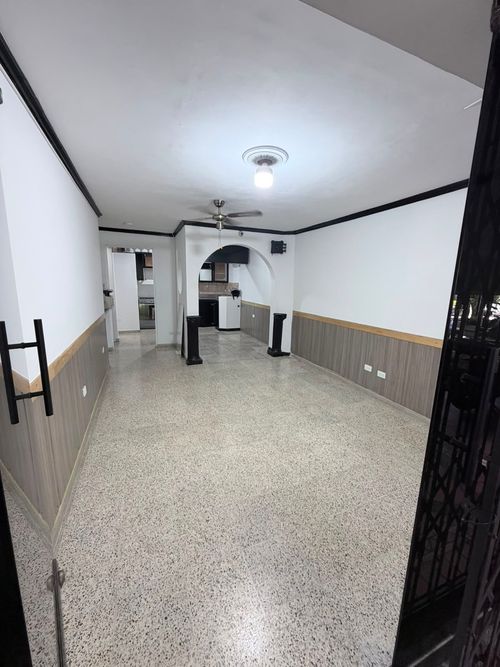 Local en arriendo en Simon Bolivar, Medellín, 50 m² · foto 12 de 13