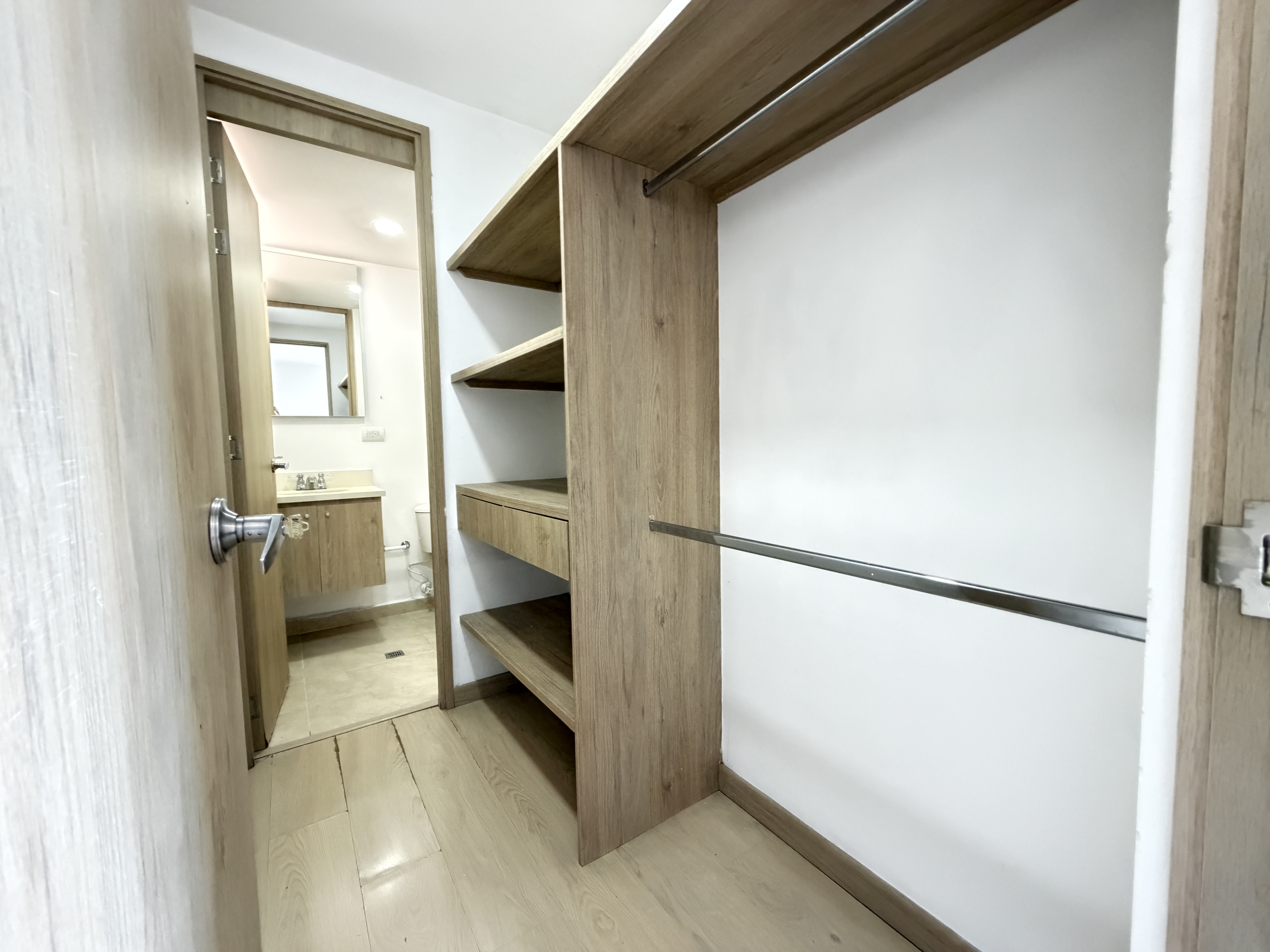 Apartamento en venta en Suramérica, Itagüí · foto 16 de 24