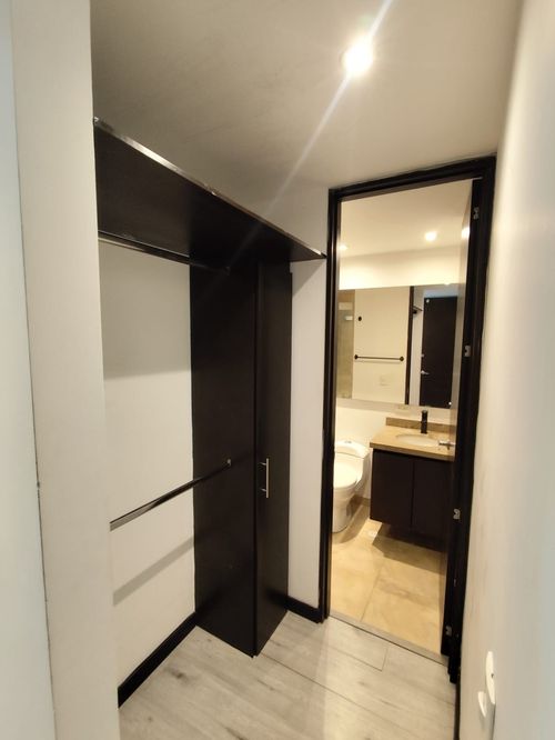 Apartaestudio en venta en Chapinero, Bogotá, 32 m² · foto 12 de 20