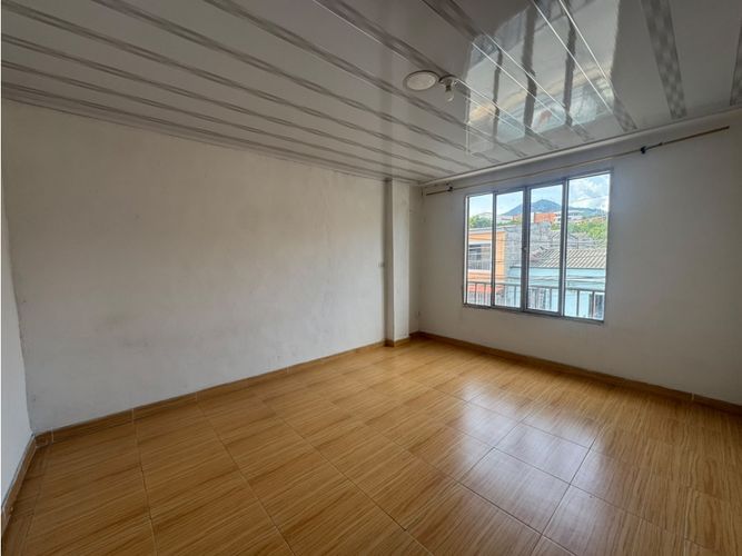Casa de 17 alcobas en venta en San Fernando, Pereira, 207 m² · foto 8 de 12