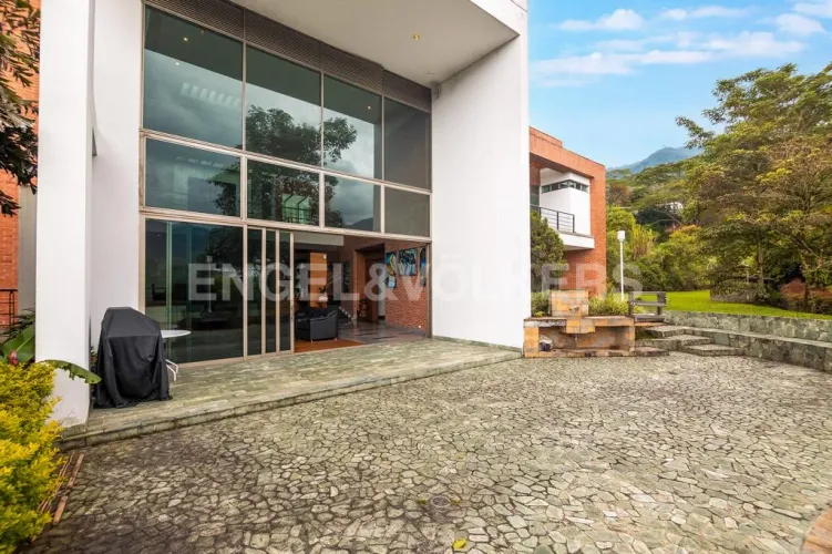 Casa de 4 alcobas en venta en Loma De Las Brujas, Envigado, 856 m² · foto 18 de 19