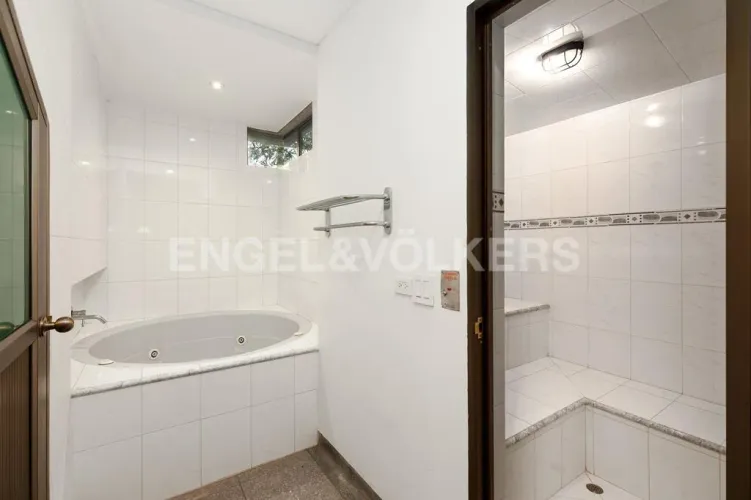 Casa de 4 alcobas en venta en Loma De Las Brujas, Envigado, 856 m² · foto 17 de 19