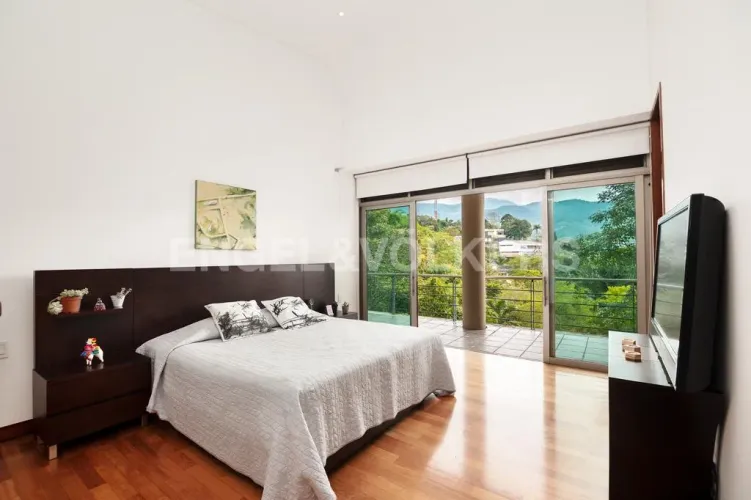 Casa de 4 alcobas en venta en Loma De Las Brujas, Envigado, 856 m² · foto 11 de 19