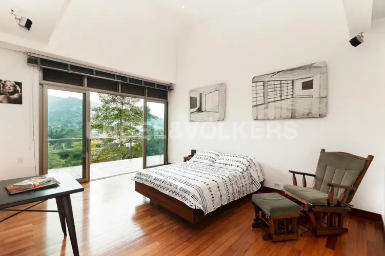 Casa de 4 alcobas en venta en Loma De Las Brujas, Envigado, 856 m² · foto 10 de 19