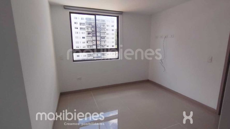 Apartamento de 3 alcobas en venta en Las Lomitas, Sabaneta, 78 m² · foto 2 de 14