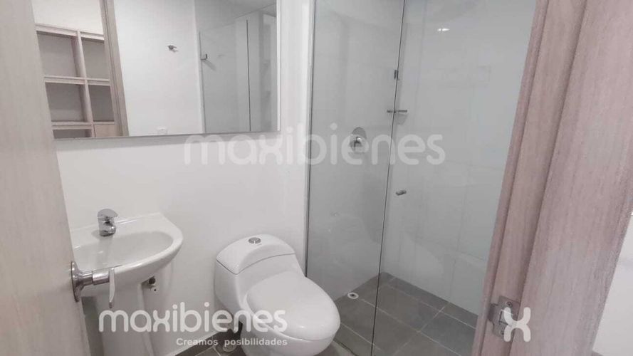 Apartamento de 3 alcobas en venta en Las Lomitas, Sabaneta, 78 m² · foto 4 de 14