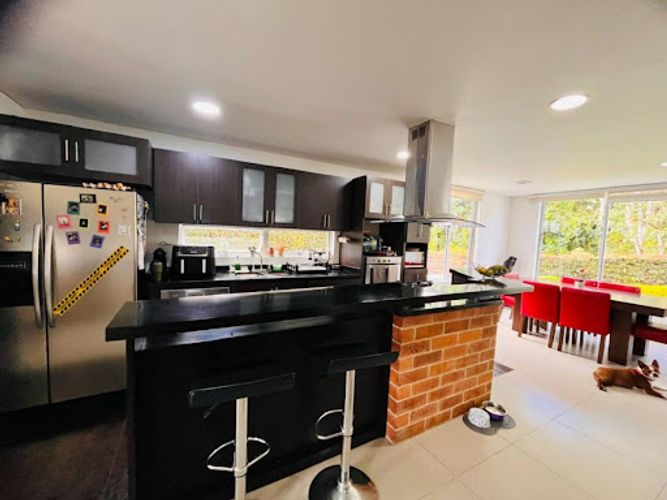 Casa de 3 alcobas en venta en Santa Elena, El Retiro, 370 m² · foto 2 de 18