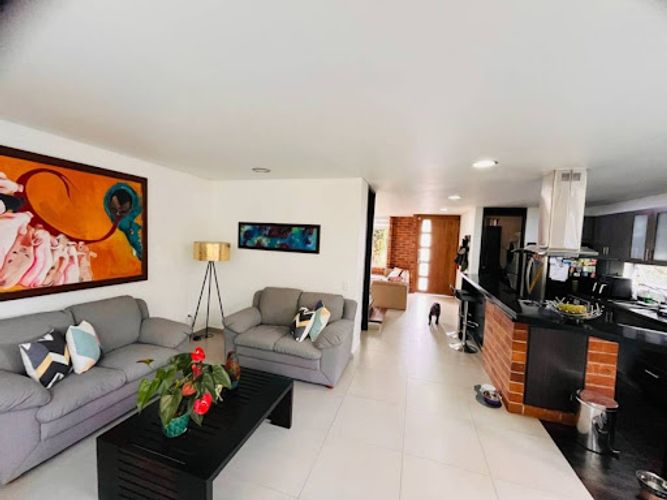Casa de 3 alcobas en venta en Santa Elena, El Retiro, 370 m² · foto 4 de 18