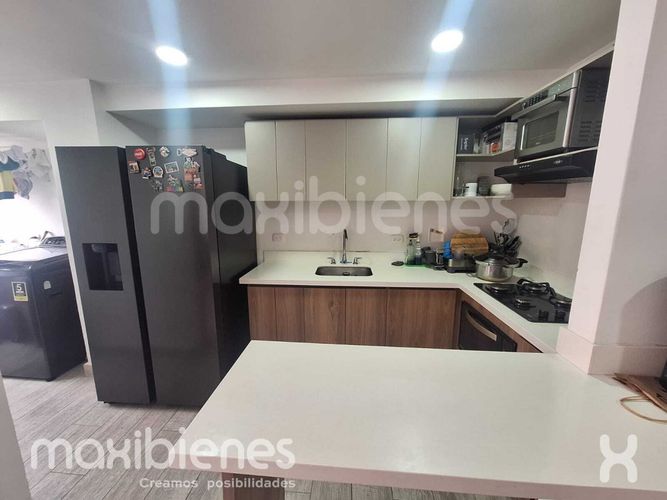 Apartamento de 3 alcobas en venta en La Doctora, Sabaneta, 74 m² · foto 4 de 17