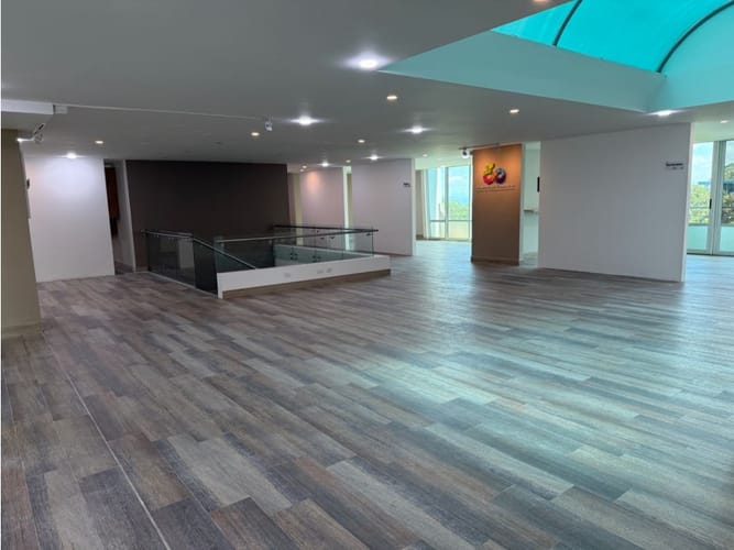 Local en venta en Avenida 19 Norte, Armenia, 282 m² · foto 2 de 18
