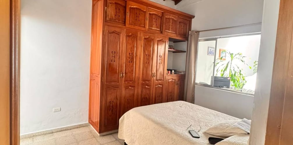 Casa de 6 alcobas en venta en Guayaquil, Medellín, 236 m² · foto 9 de 24