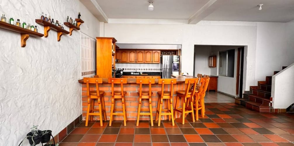Casa de 6 alcobas en venta en Guayaquil, Medellín, 236 m² · foto 13 de 24
