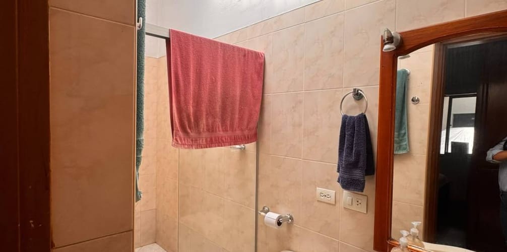 Casa de 6 alcobas en venta en Guayaquil, Medellín, 236 m² · foto 23 de 24