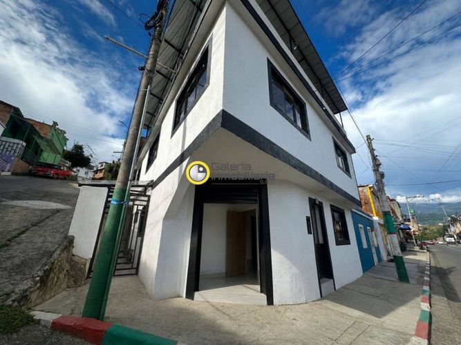 Casa de 7 alcobas en venta en Bucaramanga, Bucaramanga, 113 m² · foto 2 de 21
