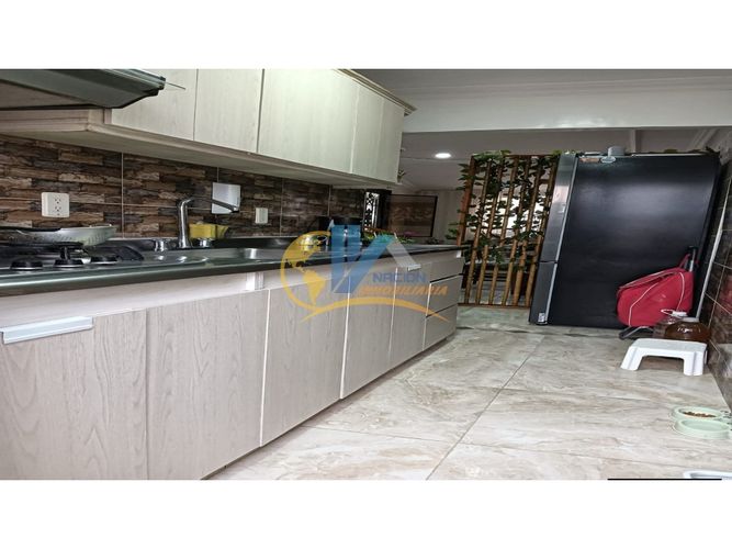 Casa de 3 alcobas en venta en El Poblado, Girón, 80 m² · foto 2 de 9