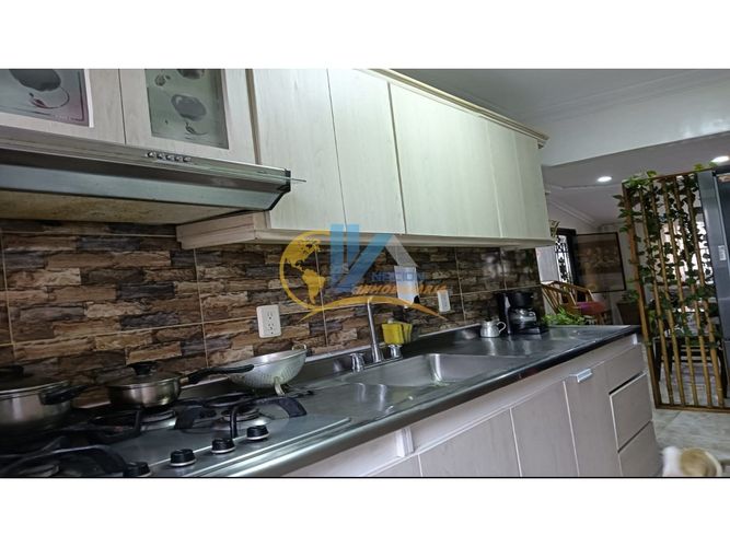 Casa de 3 alcobas en venta en El Poblado, Girón, 80 m² · foto 4 de 9