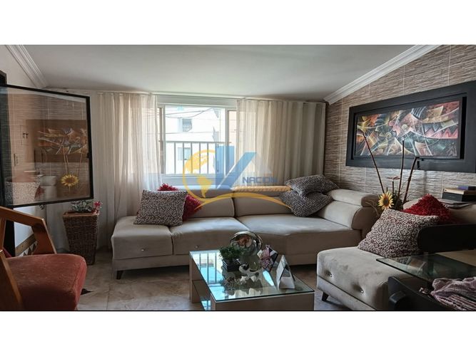 Casa de 3 alcobas en venta en El Poblado, Girón, 80 m² · foto 5 de 9