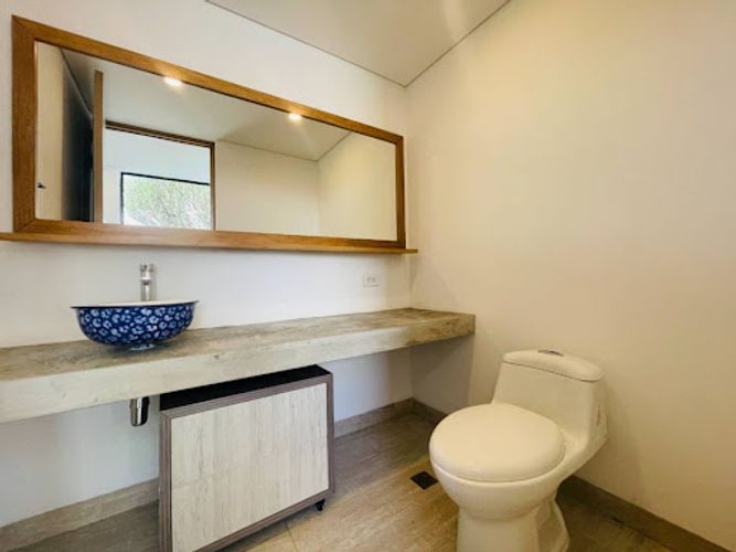 Casa de 4 alcobas en venta en Lomitas, La Ceja, 309 m² · foto 13 de 24