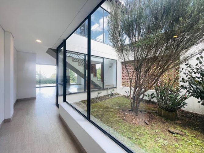 Casa de 4 alcobas en venta en Lomitas, La Ceja, 309 m² · foto 16 de 24