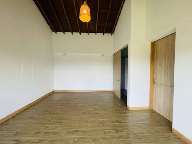 Casa de 4 alcobas en venta en Lomitas, La Ceja, 309 m² · foto 17 de 24