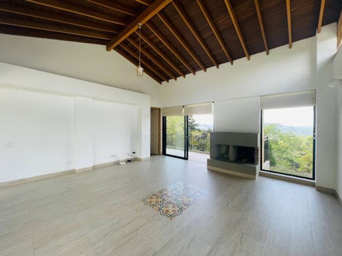Casa de 4 alcobas en venta en Lomitas, La Ceja, 309 m² · foto 21 de 24