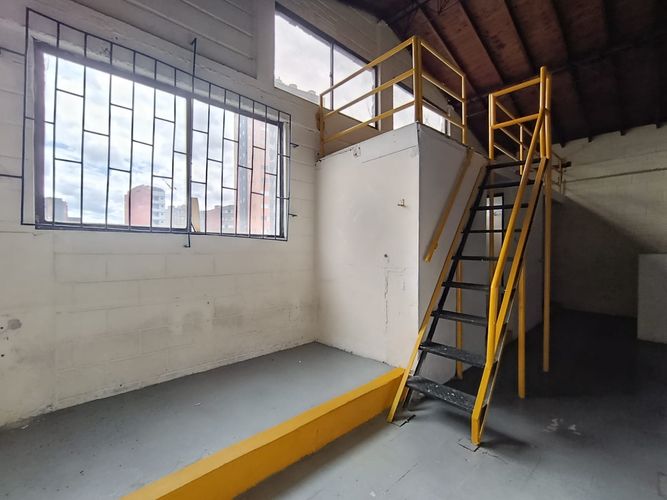 Bodega en arriendo en Mayorca, Sabaneta, 220 m² · foto 3 de 10