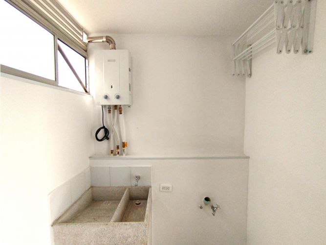 Apartaestudio en venta en Engativá, Bogotá, 39 m² · foto 12 de 24