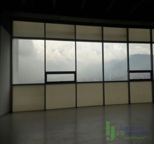 Oficina en venta en Primavera, Envigado, 74 m² · foto 3 de 9