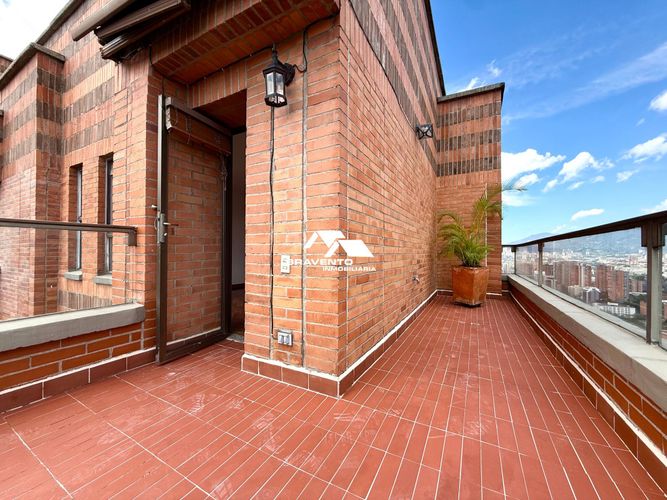 Apartamento de 3 alcobas en arriendo en Los Balsos, Medellín, 230 m² · foto 6 de 23